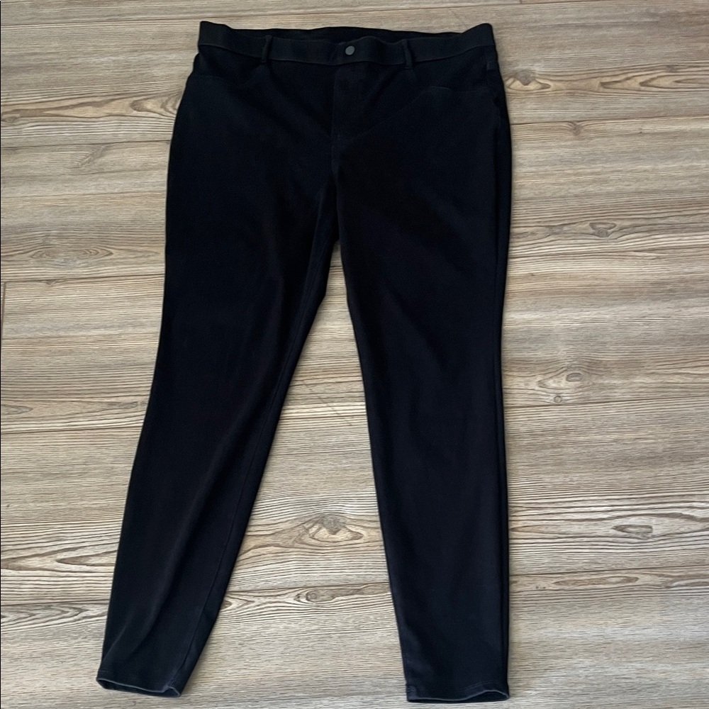 Time and Tru Women's Black Skinny Pants